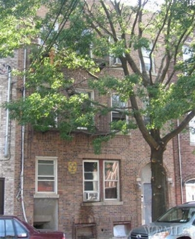 718 E 217th St in Bronx, NY - Building Photo