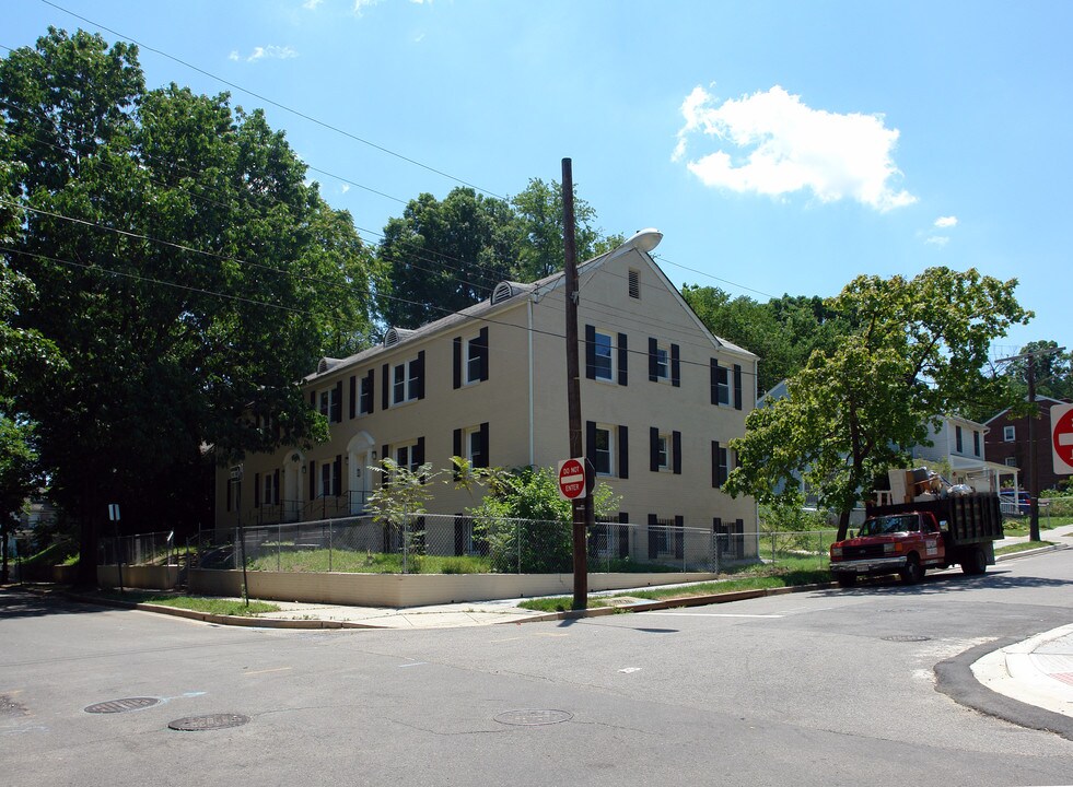 5629 Clay Pl NE in Washington, DC - Building Photo