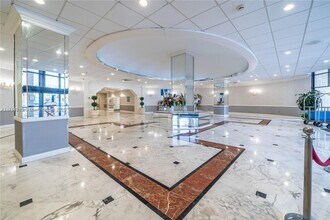 3800 S Ocean Dr in Hollywood, FL - Foto de edificio - Building Photo