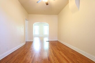 2143 W Bowler St in Chicago, IL - Building Photo - Building Photo