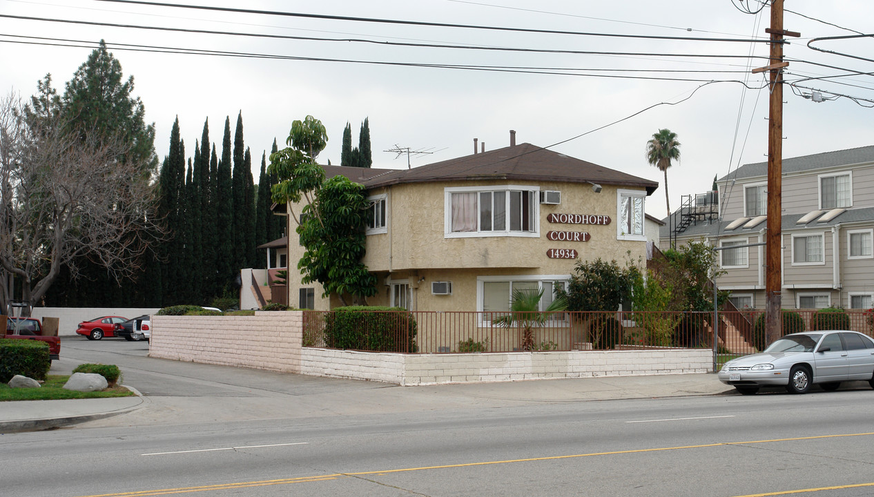 14934 Nordhoff in North Hills, CA - Building Photo