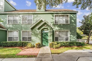 9156 Lake Chase Island Way in Tampa, FL - Building Photo