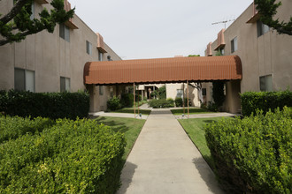 Amber Court Apartments in Upland, CA - Building Photo - Building Photo