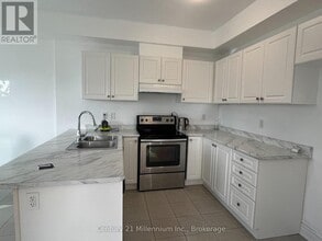 1 Hughes St in Collingwood, ON - Building Photo - Building Photo