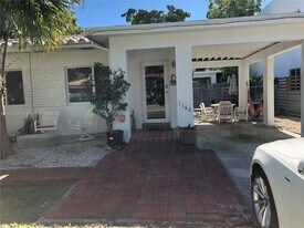 1160 SW 22nd Terrace in Miami, FL - Building Photo