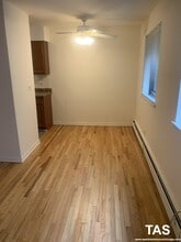 540 W Roscoe St, Unit 385 in Chicago, IL - Building Photo - Building Photo