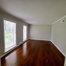 2879 Bannockburn Rd in Memphis, TN - Foto de edificio - Building Photo