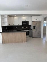 1054-1058-1058 SW 2nd St in Hallandale Beach, FL - Building Photo - Building Photo