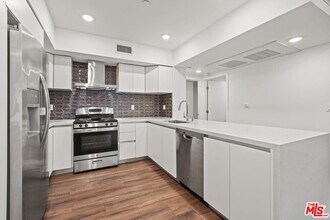 1223 Wellesley Ave in Los Angeles, CA - Building Photo - Building Photo