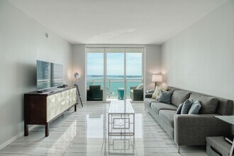 951 Brickell Ave in Miami, FL - Building Photo - Building Photo