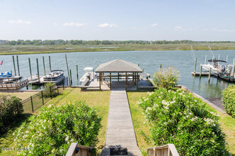 46 Pelican Dr in Wrightsville Beach, NC - Building Photo - Building Photo