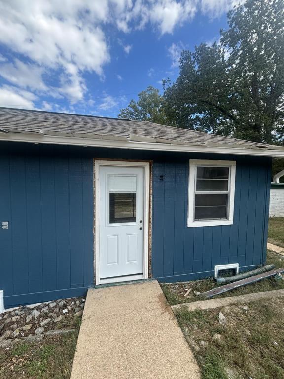 property at 1527 Cranfield Rd