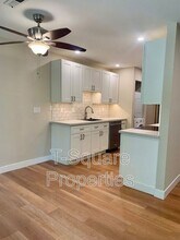 14140 74th Pl NE in Kirkland, WA - Building Photo - Building Photo