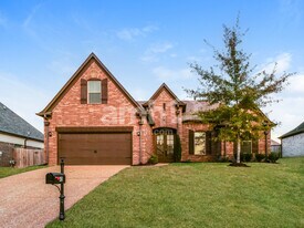 45 Donna Lyn Dr in Oakland, TN - Building Photo