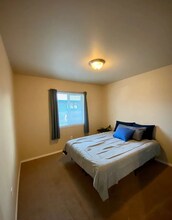 9048 Arlene St in Anchorage, AK - Building Photo - Building Photo