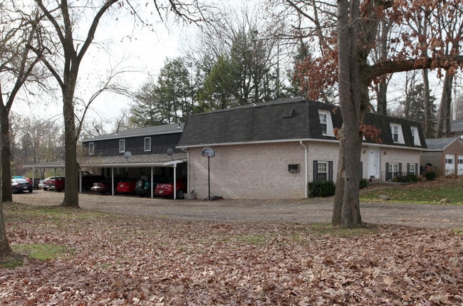 4744 Mohr St NW in Canton, OH - Building Photo - Building Photo