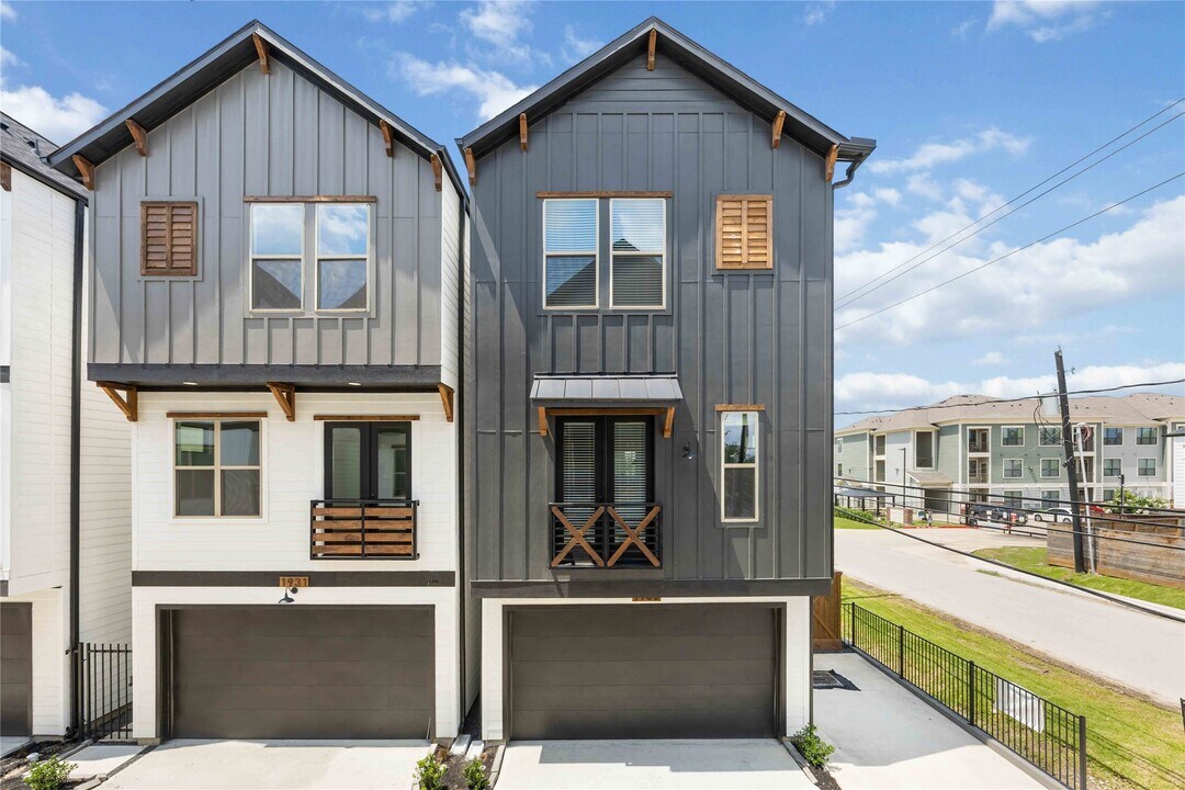 1931 Johanna Dr in Houston, TX - Building Photo