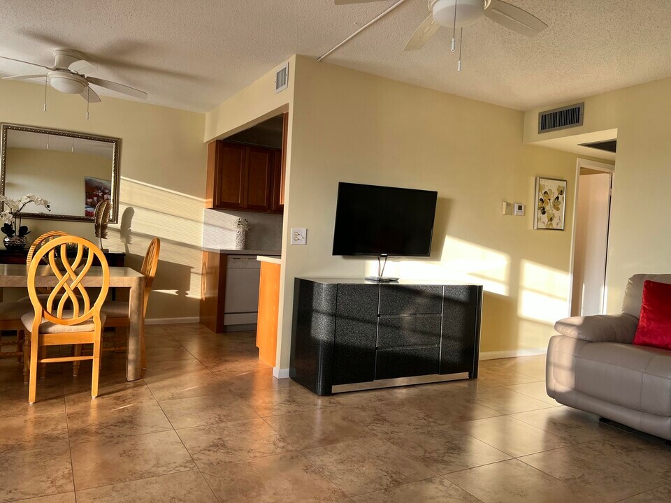 4029 Exeter in Boca Raton, FL - Building Photo