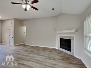 15 Rolling Oaks Dr in Oakland, TN - Building Photo - Building Photo