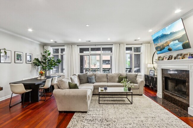 property at 1411 W Chicago Ave