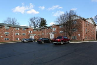 Perkiomen Apartments in Pennsburg, PA - Foto de edificio - Building Photo