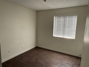 1038 Kennedy Ln in San Luis, AZ - Foto de edificio - Building Photo