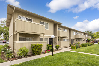 Sahara Apartments in Merced, CA - Building Photo - Building Photo