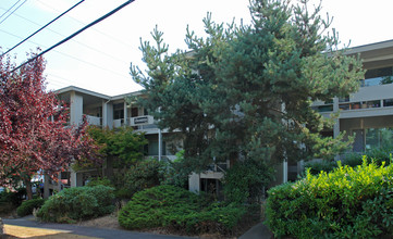 The Chinook Apartments in Tacoma, WA - Building Photo - Building Photo