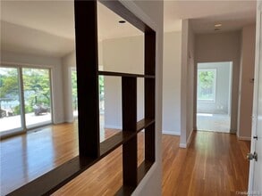 13 Dock Pathway St in New Rochelle, NY - Building Photo - Building Photo