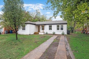 10541 Fern Dr in Dallas, TX - Building Photo