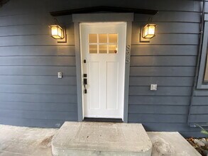 825 Bella Vista Ln in Burlington, WA - Building Photo - Building Photo