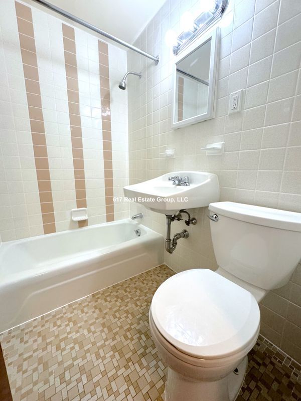 164 N Beacon St in Boston, MA - Building Photo - Building Photo