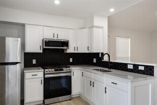 9616 Point Vista Pl in Austin, TX - Building Photo
