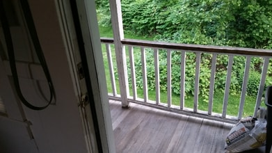 6 Gaugh St in Easthampton, MA - Building Photo - Building Photo