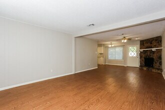 1307 Columbine Ct in Arlington, TX - Building Photo - Building Photo