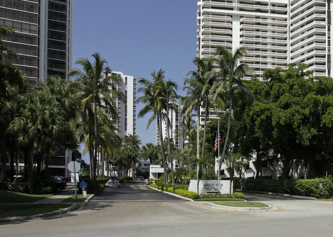 Waterview Condominium in Aventura, FL - Building Photo - Building Photo