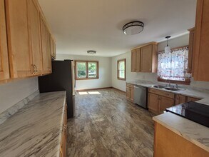 250 Gillespie Dr NE in Abingdon, VA - Building Photo - Building Photo