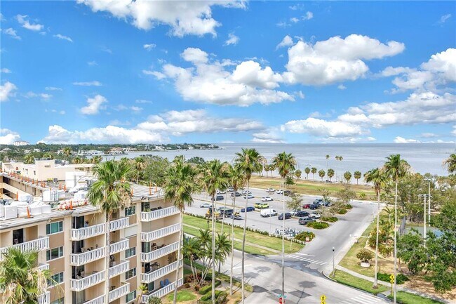 property at 1120 N Shore Dr NE