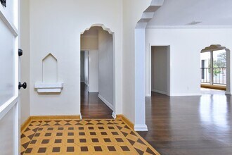 724 S Genesee Ave, Unit 5 in Los Angeles, CA - Foto de edificio - Building Photo