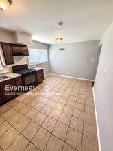 9732 Glen Owen Dr in St. Louis, MO - Building Photo - Building Photo