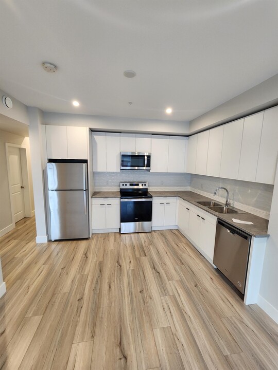 1514-1514 McCallum Rd in Abbotsford, BC - Building Photo