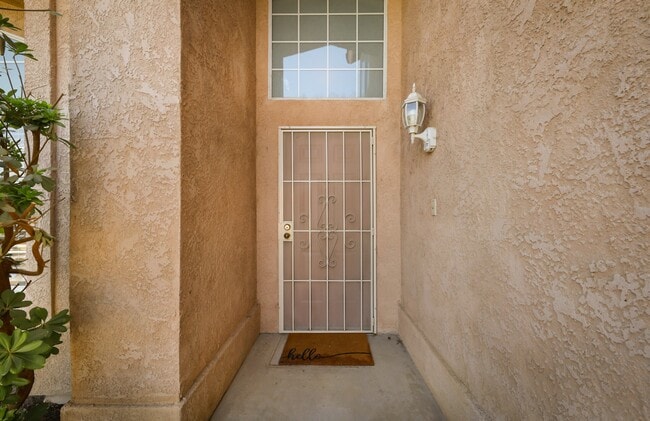 10205 Single Oak Dr in Bakersfield, CA - Building Photo - Building Photo