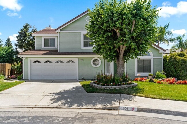 property at 921 N Homsy Ave