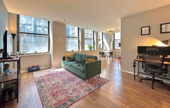 740 S Federal St, Unit 504 in Chicago, IL - Foto de edificio - Building Photo