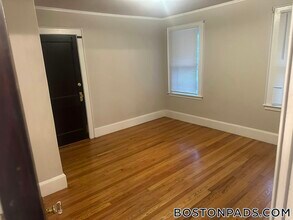 93 Hillside Rd in Watertown, MA - Building Photo - Building Photo