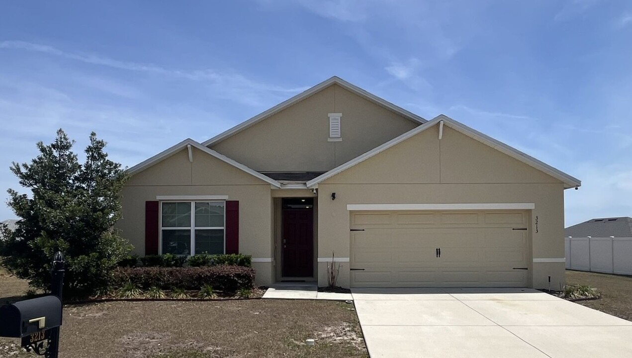 3213 NE 42nd Rd in Ocala, FL - Building Photo