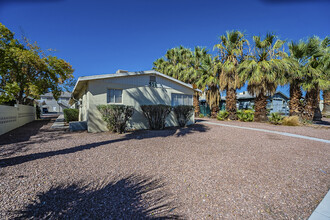 516 S 10th St in Las Vegas, NV - Building Photo - Building Photo