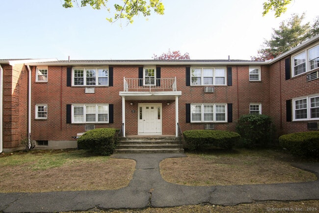 4 Grandview Dr in Farmington, CT - Building Photo - Building Photo
