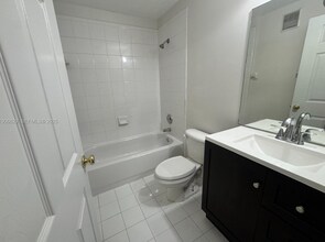 5630 NW 114th Path, Unit 106 in Doral, FL - Building Photo - Building Photo