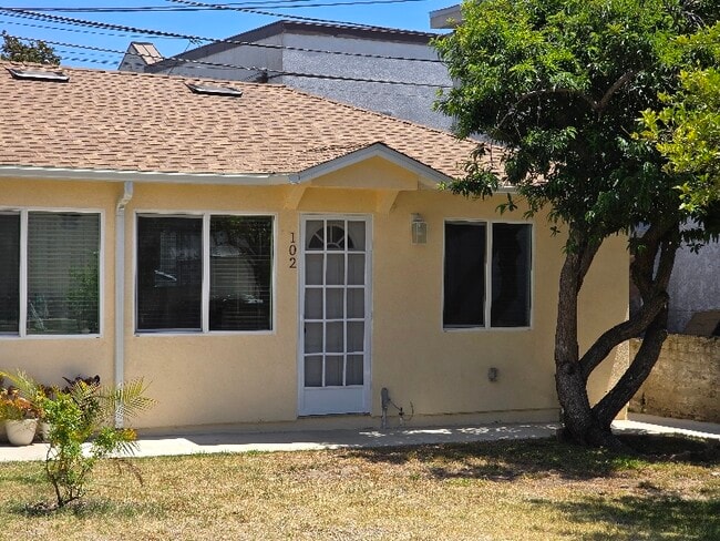 308 E Elmwood Ave